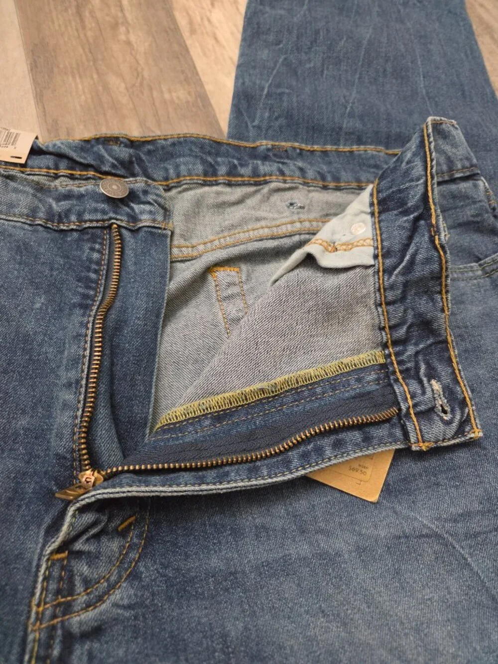 New with Tags Levi's 541 Jeans Men's Blue Denim Athletic Taper - 40w X 30L